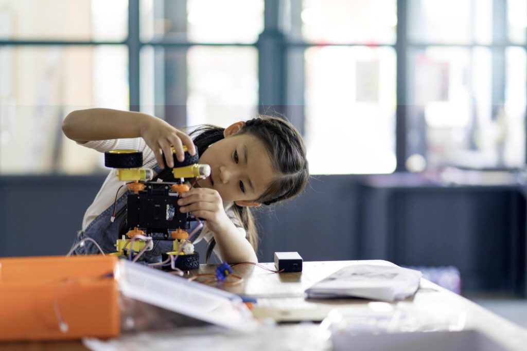 7 suggerimenti brillanti per creare progetti STEM coinvolgenti nelle tue classi